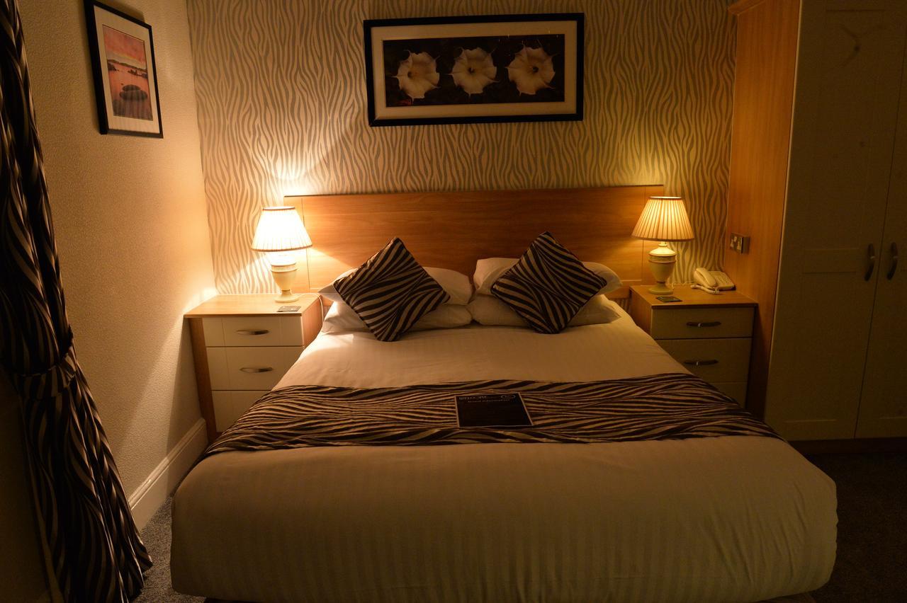Lauriston & Lawton Court Hotel 랜디드노 외부 사진
