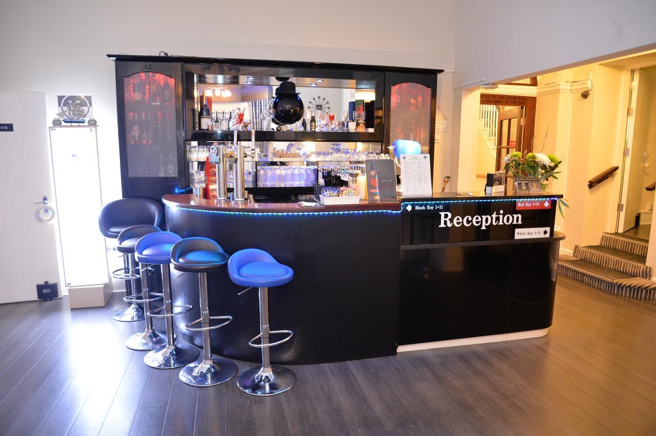 Lauriston & Lawton Court Hotel 랜디드노 외부 사진