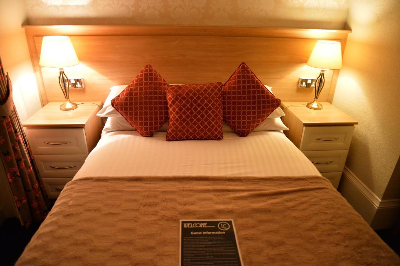 Lauriston & Lawton Court Hotel 랜디드노 외부 사진