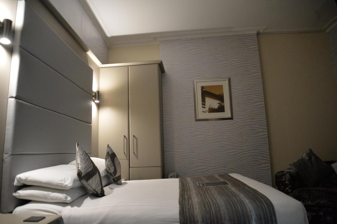 Lauriston & Lawton Court Hotel 랜디드노 외부 사진