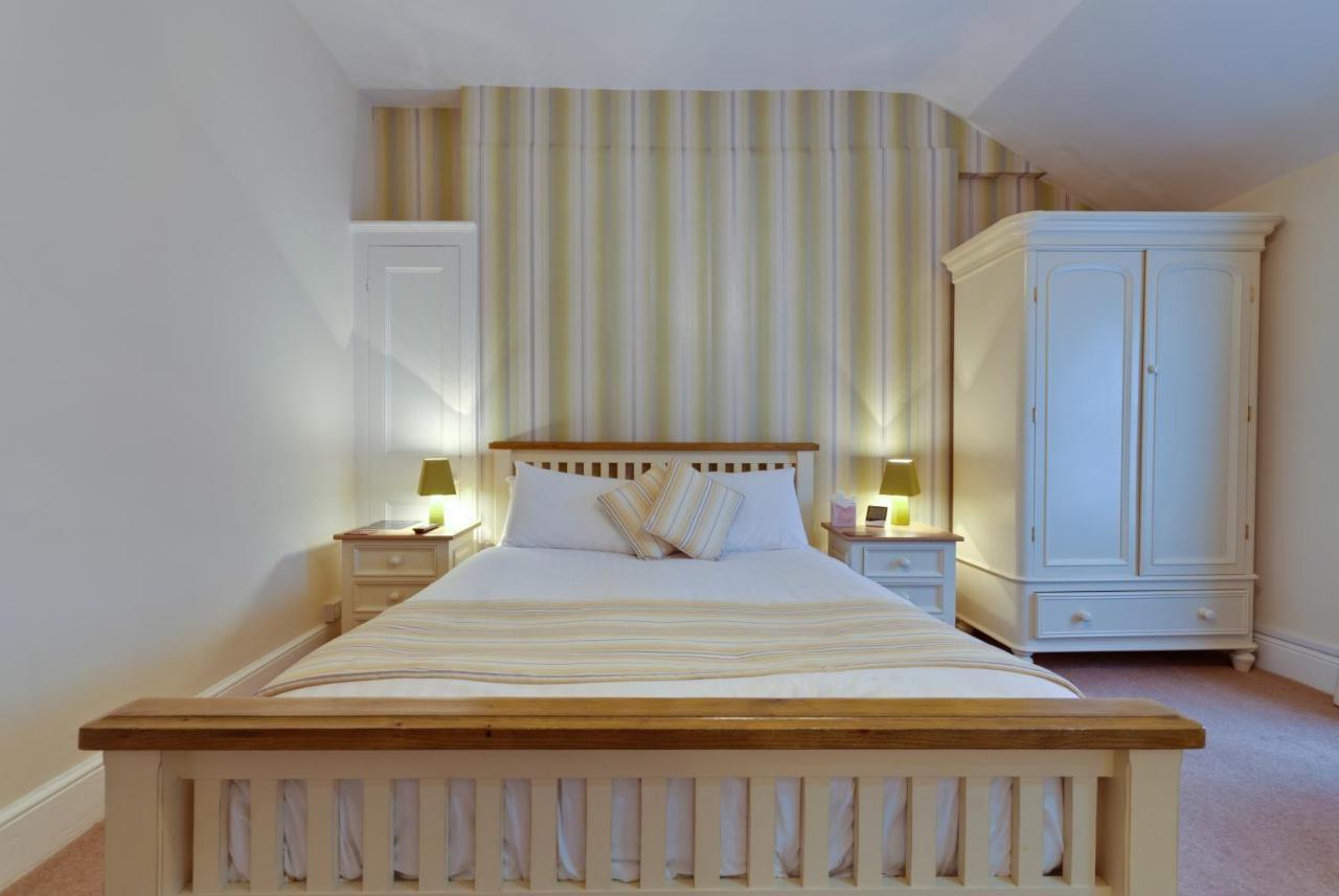 Lauriston & Lawton Court Hotel 랜디드노 외부 사진