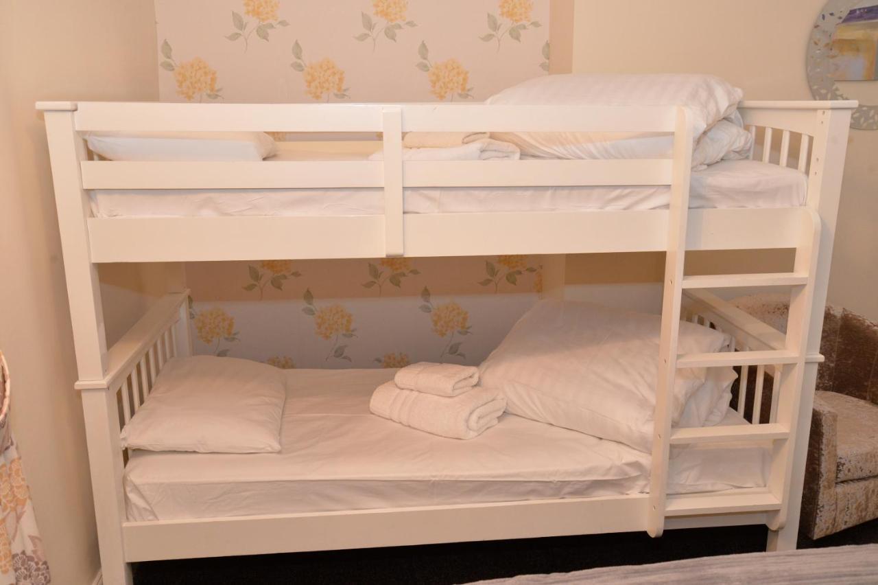 Lauriston & Lawton Court Hotel 랜디드노 외부 사진