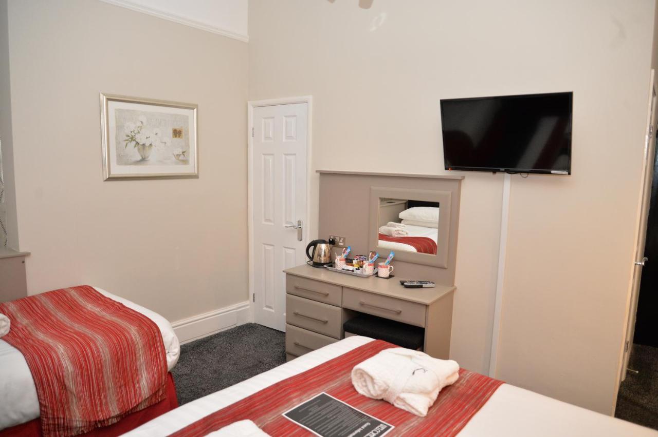 Lauriston & Lawton Court Hotel 랜디드노 외부 사진
